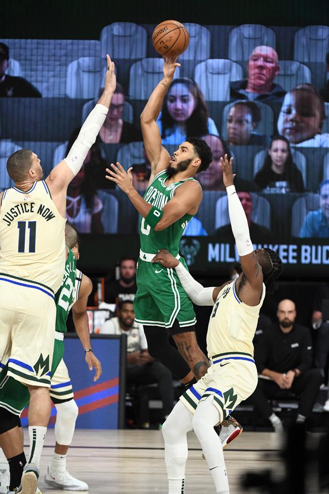 足球的顶峰 足球的顶峰