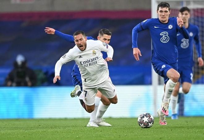 两队的竞技 两队的竞技